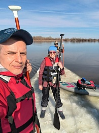 Рязанцы проплыли по Оке на огромной глыбе льда