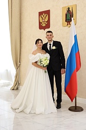 Лето любви: Рязанский ЗАГС показал фотосессии свадеб с июня по август