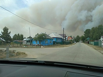 Фоторепортаж: лесной пожар в Деулино