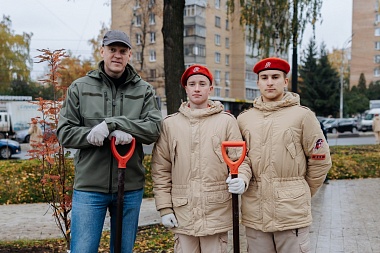 Губернатор Павел Малков присоединился к высадке деревьев в сквере «Рязань – город Трудовой Доблести»