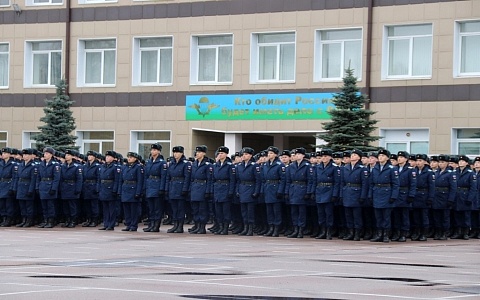 Депутаты гордумы поздравили РВВДКУ имени Маргелова со 107-летием