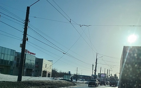 Из-за обрыва проводов на Московском шоссе в Рязани собирается пробка