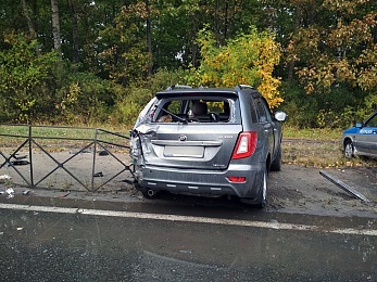 В Рязани фура врезалась в стоящий Lifan - 62ИНФО В Рязани фура врезалась в стоящий Lifan
