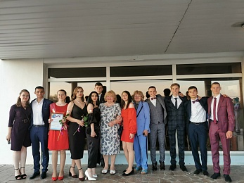 Районы Рязанской области показали фото выпускников-2022