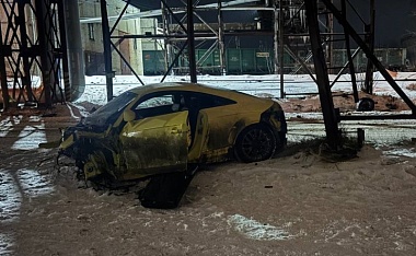 Водитель врезался в опору теплоснабжения в Новомичуринске