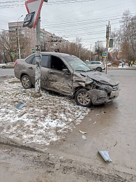 Два человека пострадали в аварии со скорой в рязанском Канищеве