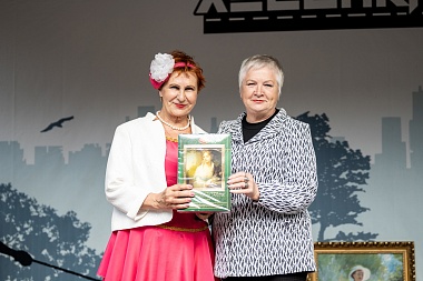 В Рязани в Лесопарке танцуют за активное долголетие - 62ИНФО В Рязани в Лесопарке танцуют за активное долголетие