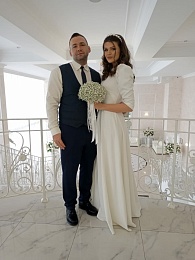 Рязанский ЗАГС выложил фотографии молодожёнов конца апреля