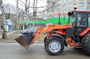 Мэр Рязани Елена Сорокина приняла участие в первом общегородском субботнике 