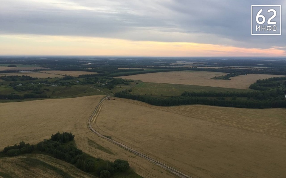 Пассажирский самолет Внуково-Нахичевань развернулся над Рязанской области из-за неполадок - 62ИНФО