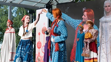 Рязанский зампред Швакова рассказала о фестивале межконтинентальной моды в Константинове