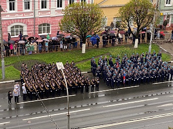 В Рязани более 20 тысяч горожан прошли в строю «Бессмертного полка» - 62ИНФО В Рязани более 20 тысяч горожан прошли в строю «Бессмертного полка»