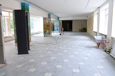 Депутат Госдумы и мэр Рязани проинспектировали ремонт школы № 58 и спортплощадки