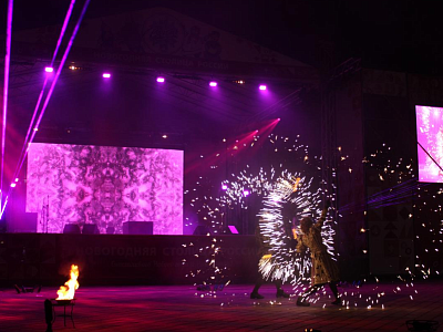 На фестивале огня и света в Рязани показали представление о реке Лыбедь
