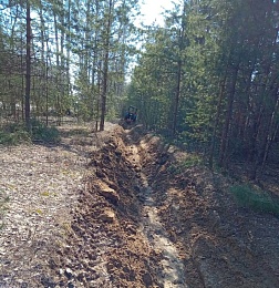 В Солотче окопали леса для противодействия пожарам