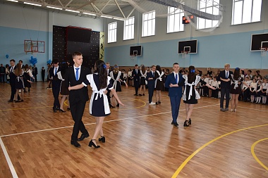 Опубликованы фото Последних звонков-2022 в школах Рязани и области