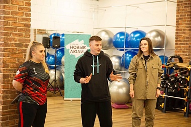 «Новые люди» и чемпионка по ММА провели в Рязани тренировку по самообороне «Бить надо первой»