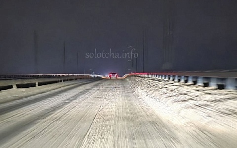 «Как черная дыра»: в Рязанской области без света остались мост и микрорайон