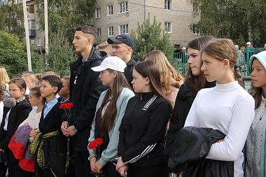 В Подвязье Рязанского района увековечили память героя спецоперации Алексея Фомина