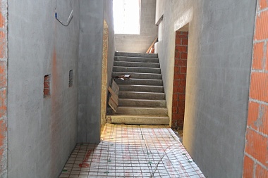 Сорокина осмотрела строительство нового детсада в Семчине