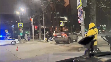 В центре Рязани из-за ДТП собралась пробка  - 62ИНФО В центре Рязани из-за ДТП собралась пробка