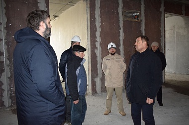 Мэр Рязани Артёмов осмотрел строительство школы в Олимпийском городке