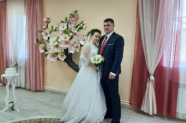 Рязанский ЗАГС показал лучшие фото молодожёнов октября-2022