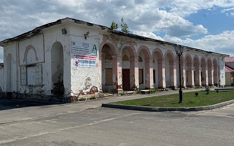 Торговые ряды в Елатьме продают за рубль