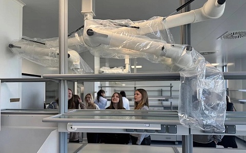 Студенты пилотного спецкурса Рязанского медколледжа побывали на строящемся заводе «ОКТАФАРМА-ФАРМИМЭКС»