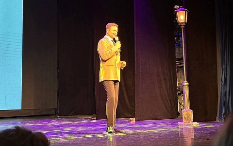 Актер Александр Осташко открыл театральный конкурс в Рязани Актер Александр Осташко открыл театральный конкурс в Рязани