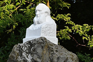 Павел Малков рассказал о планах по ремонту музея Семенова-Тян-Шанского