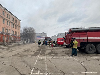 Пожар в здании училища связи в Рязани. Фоторепортаж