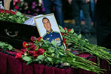 В Оренбурге состоялась церемония прощания с погибшими в Рязанской области лётчиками самолета Ил-76