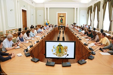 Мэрия Рязани пообещала решить вопрос несанкционированной торговли на Первомайском проспекте