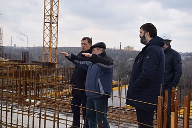 Мэр Рязани Артёмов осмотрел строительство школы в Олимпийском городке