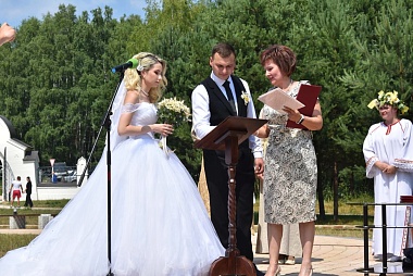 Рязанский ЗАГС опубликовал подборку молодожёнов первой половины июля 2022 года