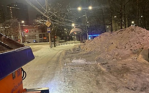 Ночью дороги Рязани будут чистить от снега 20 комбинированных дорожных машин