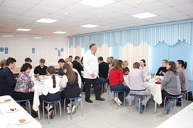 Рязанские родители продегустировали детское питание школы № 7