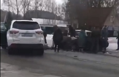 В Рязанском районе у машины отлетела крыша в ходе массовой аварии