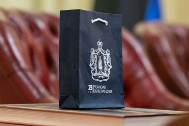 Памятную медаль «25 лет Рязанской областной Думе» вручили Артёму Жоге 