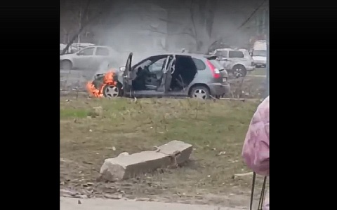 На улице Большой в Рязани загорелась машина