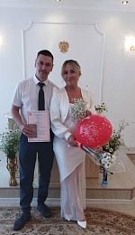 Лето любви: Рязанский ЗАГС показал фотосессии свадеб с июня по август