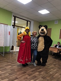 Жаба, Панда и Дед Мороз: как проходит 3 день голосования в рязанских УИКах - 62ИНФО Жаба, Панда и Дед Мороз: как проходит 3 день голосования в рязанских УИКах