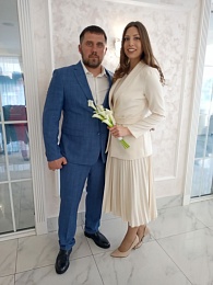 Рязанский ЗАГС выложил фотографии молодожёнов конца апреля