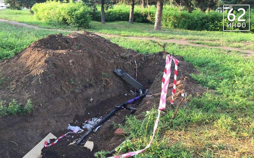 В Рязани у мясокомбината нашли могилу самоката - 62ИНФО