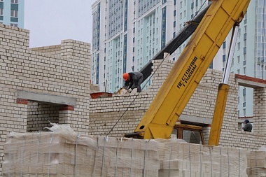 Мэр Рязани Сорокина проконтролировала строительство детсада в Кальном на 224 места 