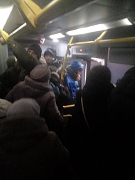 Начальник управления транспорта Рязани Вениамин Синяков проехал в маршрутке в утренний час пик 