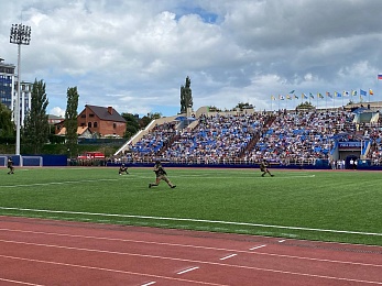 В Рязани День ВДВ отметили показательными выступлениями десантников и прыжками с парашютом