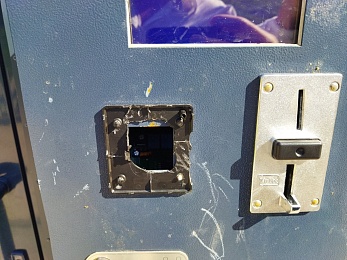 На обновлённом Лыбедском бульваре сломали антивандальные туалеты