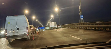 Массовая авария с грузовиком произошла н Солотчинском мосту
